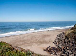 365 Monterey Ave, Lincoln City, OR