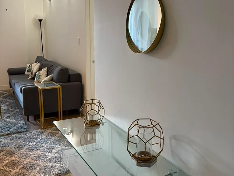 557 Hart St #2A — Photo 3