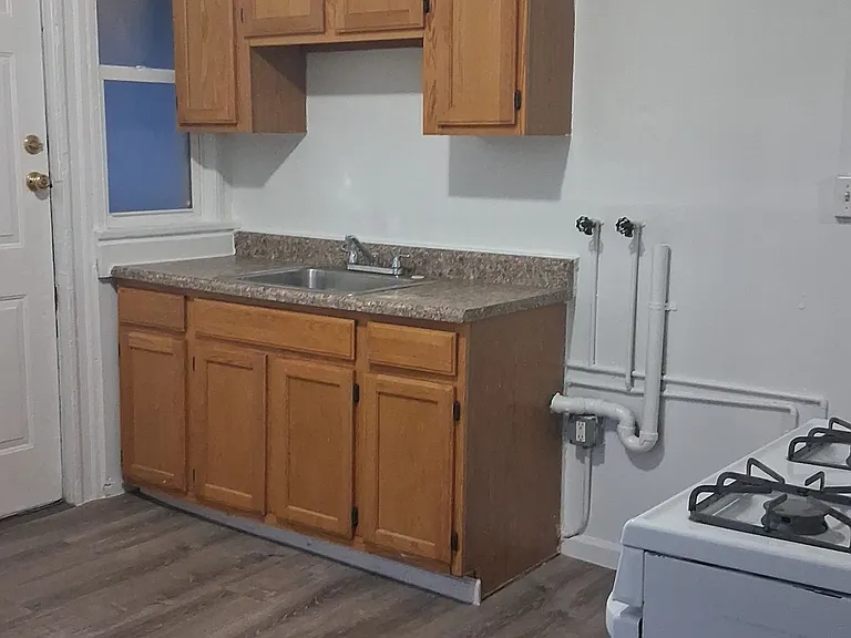 175-177 Newfield Ave #175-3 — Photo 9