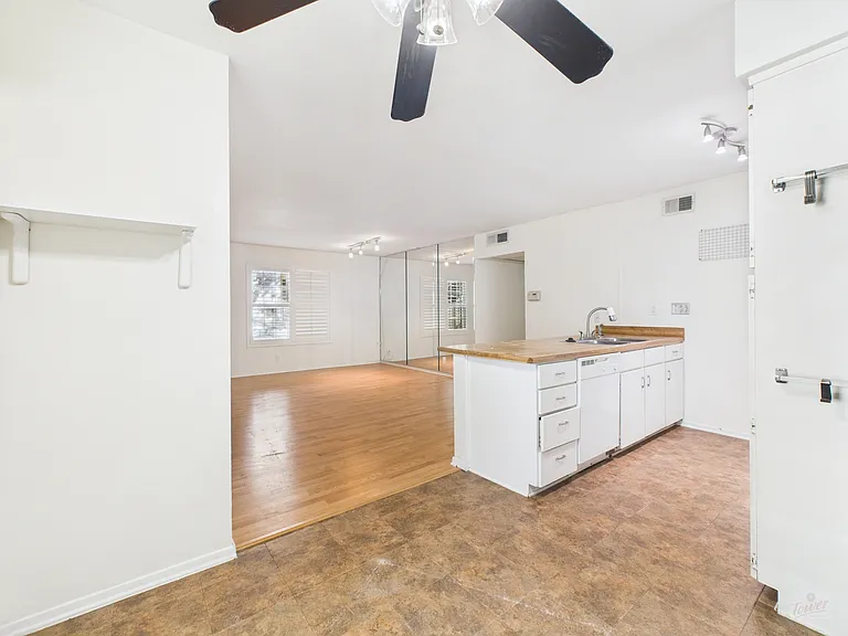 910 Duncan Ln — Photo 22