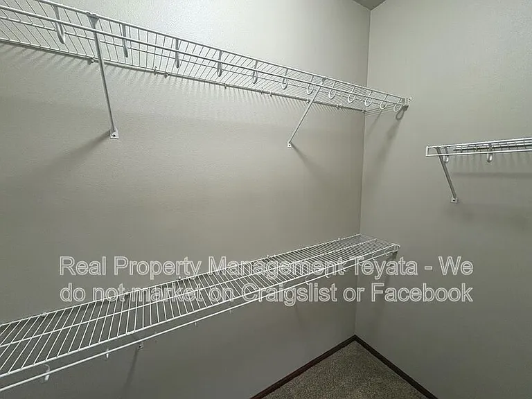 4884 Dory Ct — Photo 22