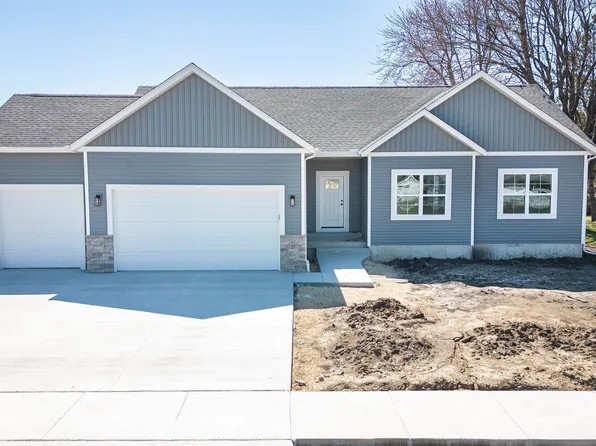 57 E Ash Ln, Milton, WI 53563