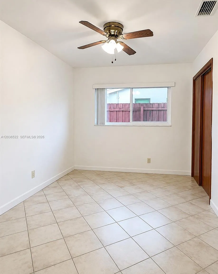 Oak Grove — Photo 3