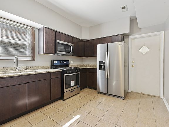 4th image of 5942 W Cortland St