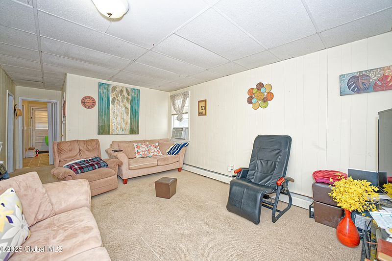 5th image of 98 Hudson Ave