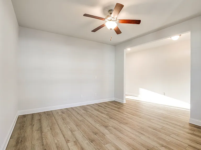 360 Caledonia Ct — Photo 8