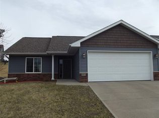 884 McCollister Ct, Iowa City, IA 52240
