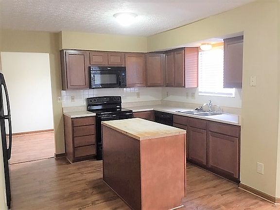 2nd image of 436 Kestrel Dr
