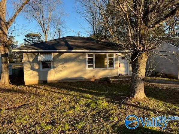 307 Thomas St, Athens, AL 35611