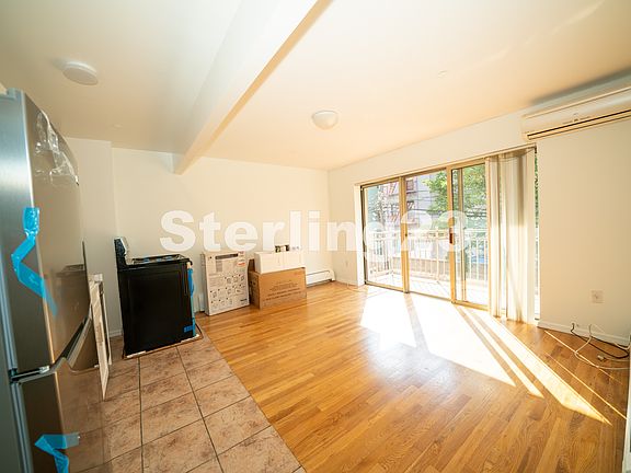 4th image of 31-32 31st St #C5