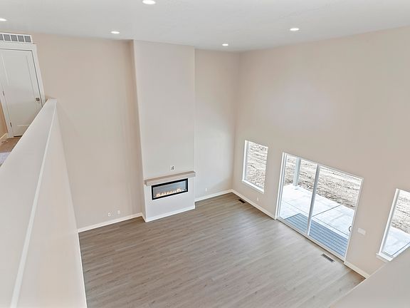 7th image of this home