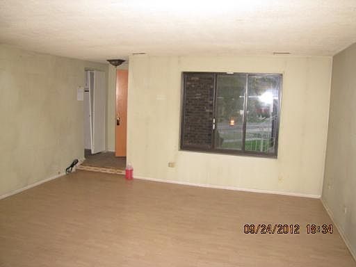 2nd image of 18332 Wentworth Ave APT 1D