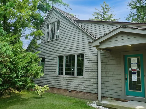 29640 Shelbourne Rd, Perrysburg, OH 43551