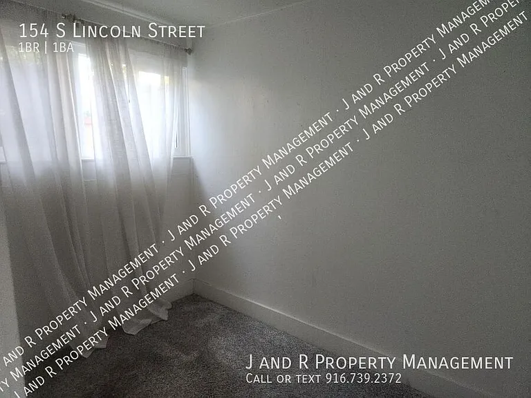 154 S Lincoln St — Photo 15