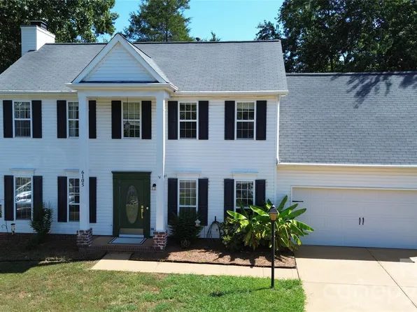 6105 Old Corral St, Charlotte, NC 28277