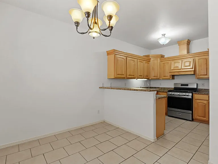 561 Green Village Ct #A — Photo 12