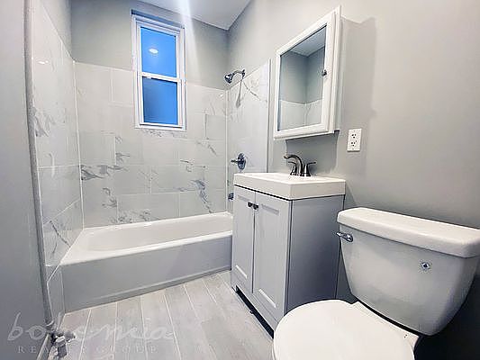 4th image of 2879 Philip Ave #11F