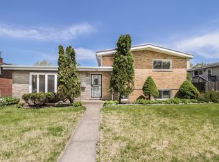 7848 Churchill St, Morton Grove, IL 60053