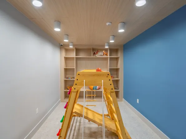 31-61 Vernon Boulevard image 58 of 75