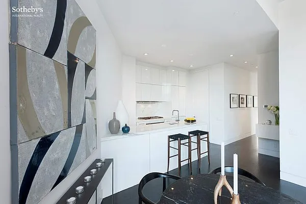 Rented by Sotheby's International Realty | media 10