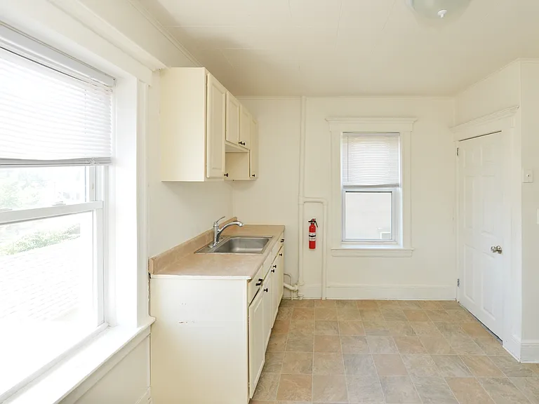 39 Lodi St #2 — Photo 4