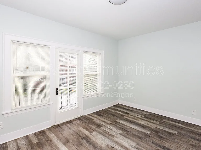3296 E 149th St #4 — Photo 2