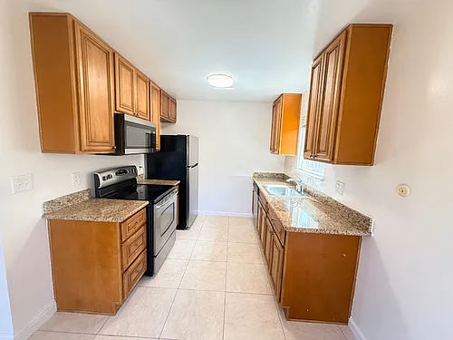 501 S Fremont St #4 Photo 1