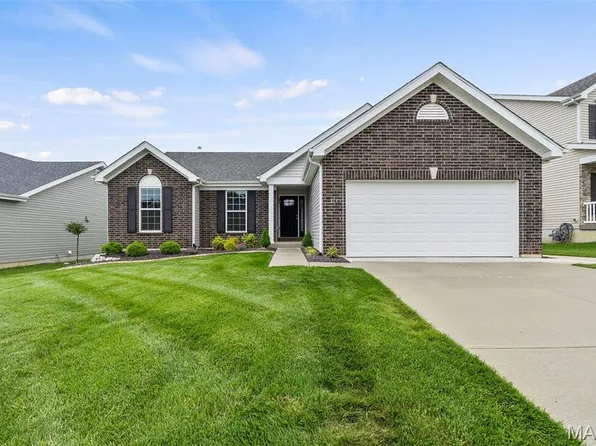 124 Prairie Wind Dr, Wentzville, MO 63385