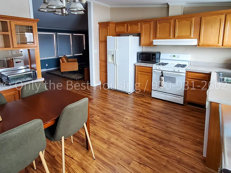 38 Apple Hill Dr — Photo 7