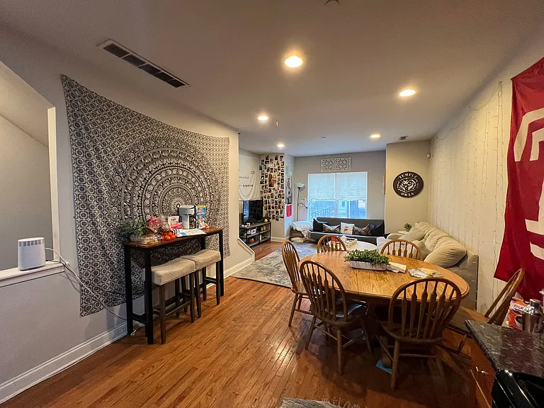 1803 W Berks St — Photo 25