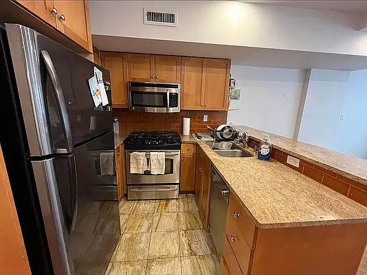 Rented by J Misrahi Realty Corp | media 6