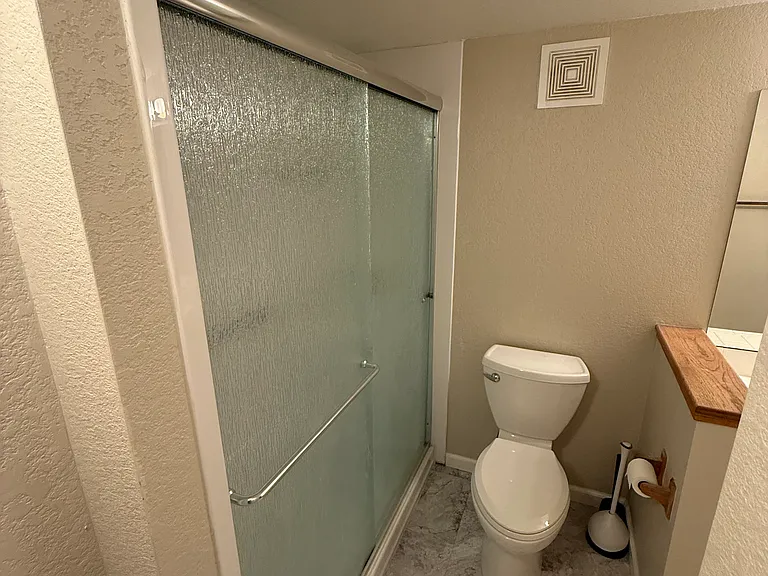 2829 Springdale Ln — Photo 11