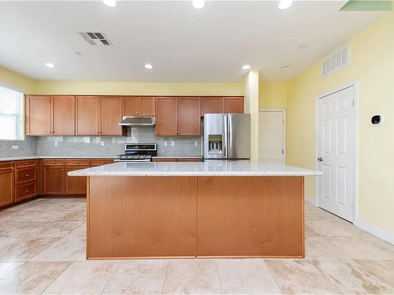 7271 Enclave Dr — Photo 8