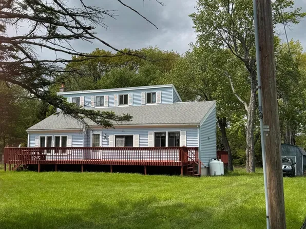 112 Ewe Ln, Tobyhanna, PA 18466