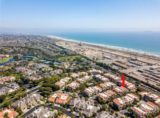 19595 Oakdale Ln, Huntington Beach, CA 92648