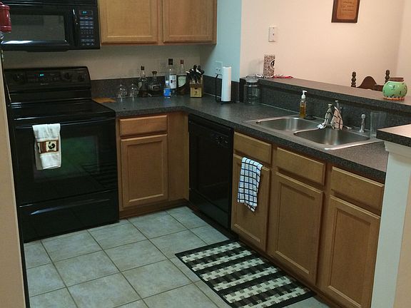4th image of 3861 Summer Grove Way N