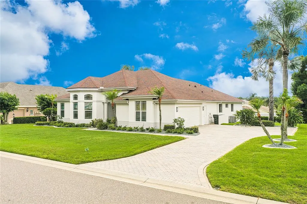 5 bed, 3.0 bath, 2980 sqft, $3,500 — Photo 2