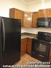 3 bed, 2.5 bath, 1237 sqft, $1,400 — Photo 3