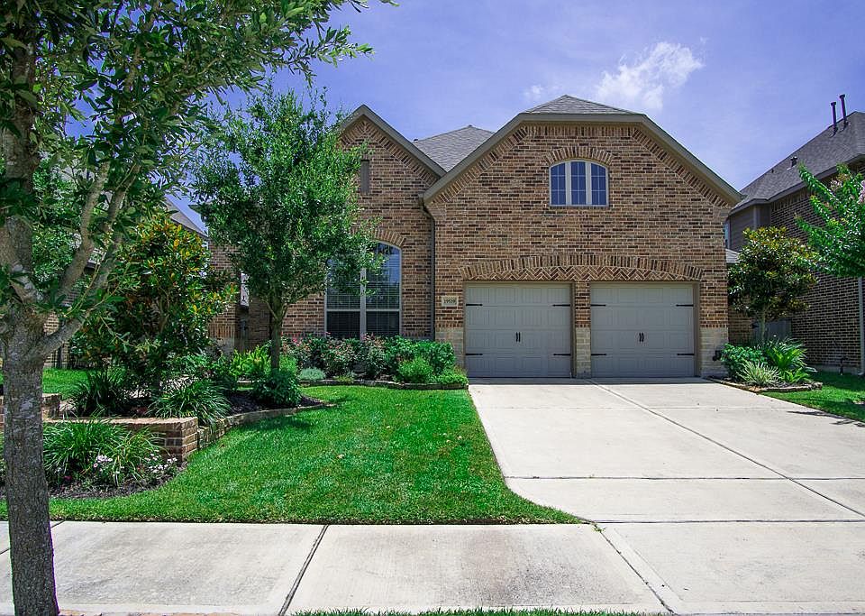1st image of 19539 Crescent Haven Dr