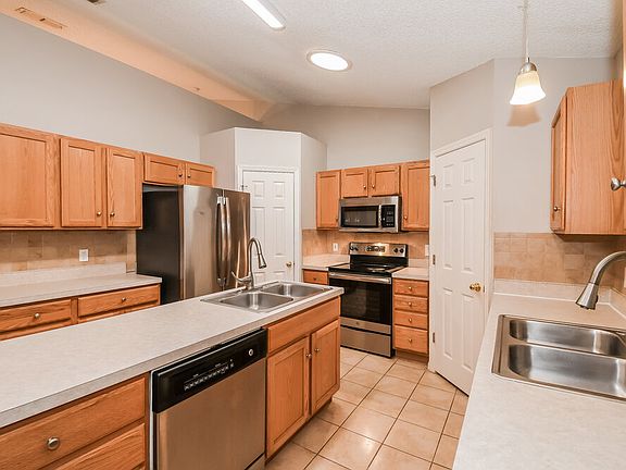 5th image of 12451 Glenn Hollow Dr