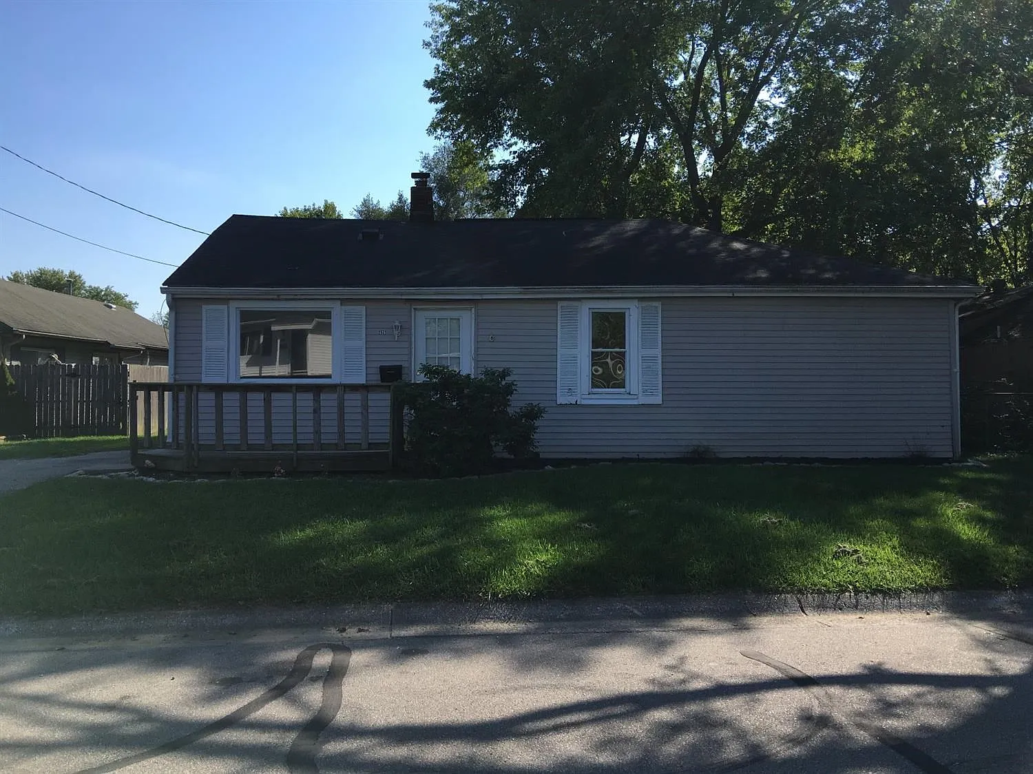 425 Ohio Ave photo 1