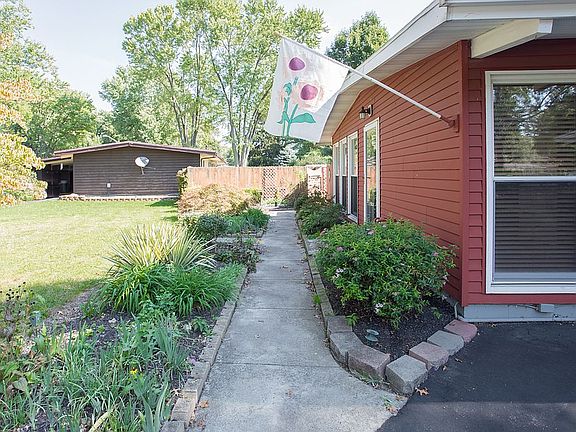 2nd image of 134 Douglas Dr