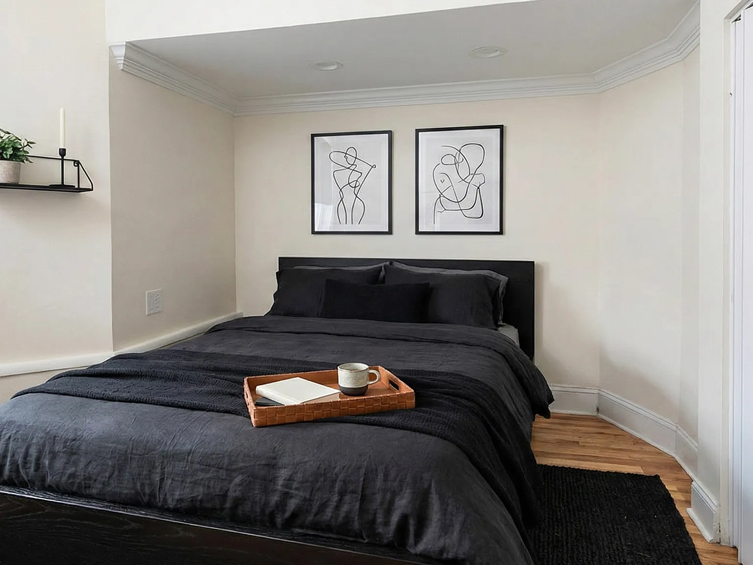 Studio, 550 sqft, $2,500 — Photo 2