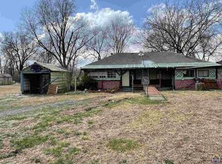 1927 NE Grantville Rd, Topeka, KS 66608