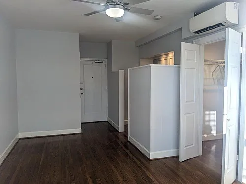 719 D St NE #203 Photo 1
