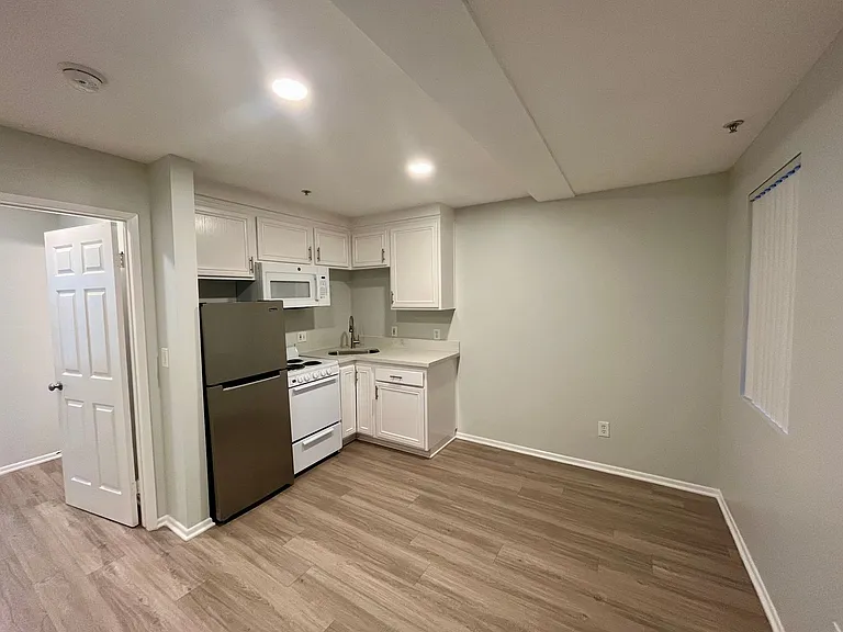 1015 2nd Street — Photo 14