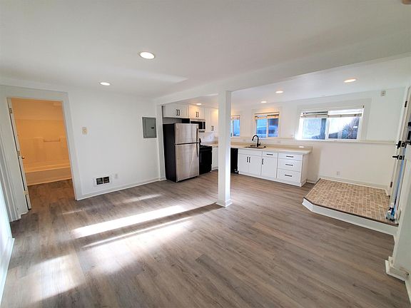 5th image of 1253 N 145th St Unit A