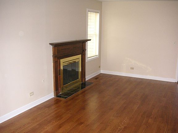 4th image of 200 Ashford Ln