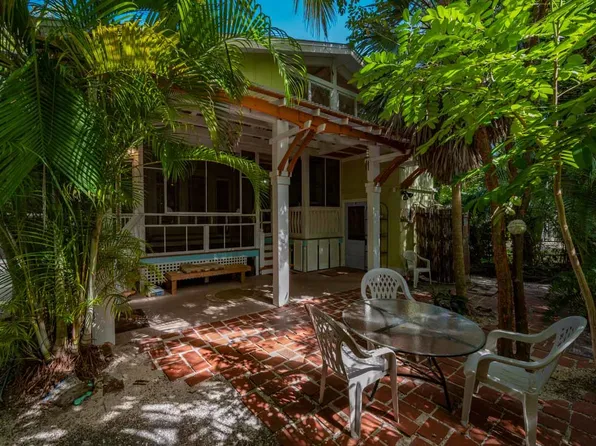 841 Cherokee St, Sugarloaf Key, FL 33042