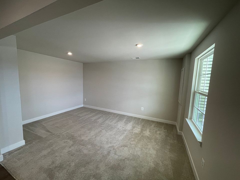 Entry Level/1st Floor Multi purpose room